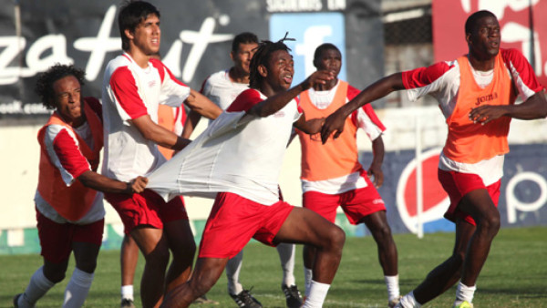 ¿Mal ambiente en Platense? Los jugadores muestran lo contrario