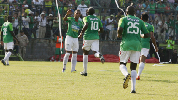 ¿En qué estadio debe jugar la final Marathón?