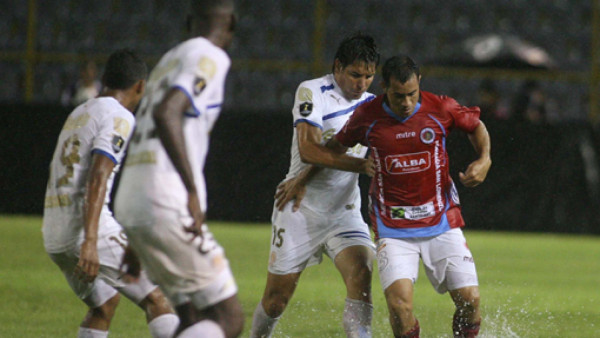 Olimpia cayó, obligado a ganar a Dynamo