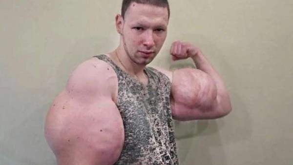 Así es el ''Popeye'' ruso, el luchador que fue humillado durante su debut en la MMA