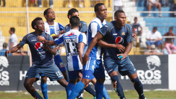 La liga aplica su reglamento contra Victoria y Motagua