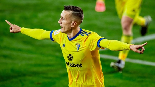 El 'potente' 11 del Cádiz para bajarse al líder Atlético en la Liga Española: ¿y el Choco Lozano?