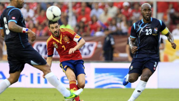 España aplasta a Panamá sin despeinarse