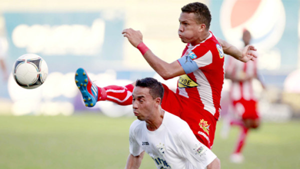 Vida dejó de percibir 175 mil dólares al no vender a Arnold Peralta