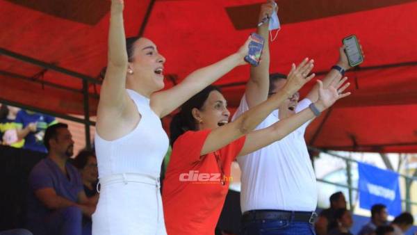 Varios padres de familia fueron apoyar a sus hijos en el torneo.