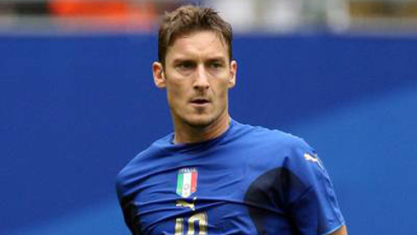 Prandelli ofrece a Totti partido de despedida