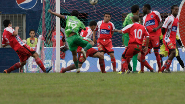 Savio impone respeto ante Marathón