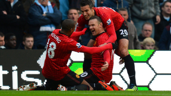 Manchester United gana dramáticamente