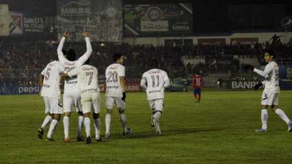 La USAC de 'Tyson' Núñez salvó el invicto en Quetzaltenango