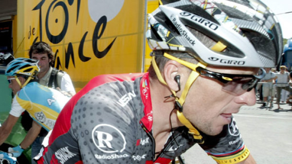 Armstrong recibió reloj de Contador