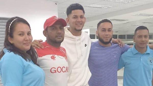 Los familiares de Edson Rocha se fueron a despedir del ex Platense.