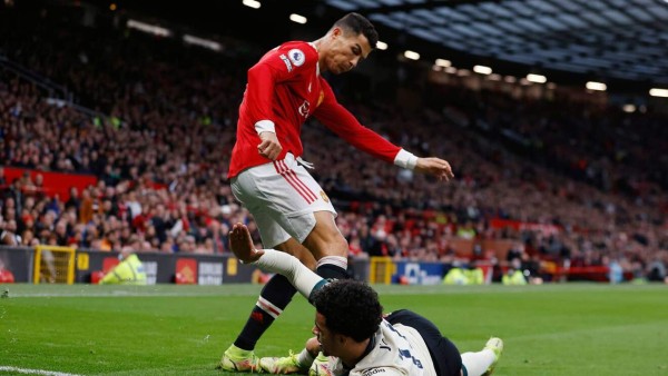 La crisis del United: El compañero que Cristiano Ronaldo no soporta, los candidatos al banquillo y tristeza en la plantilla