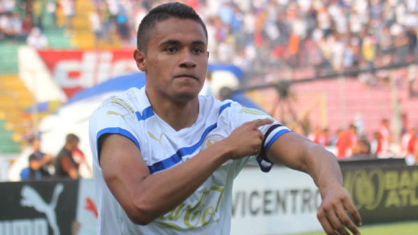 Roger Rojas anota uno de los goles más rápidos en Honduras