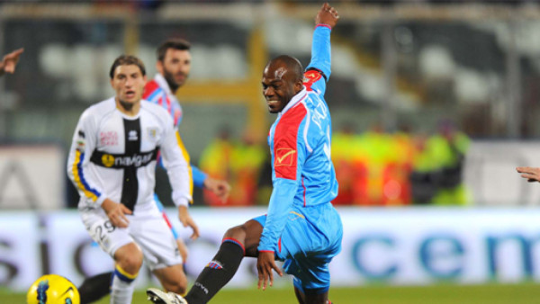 David Suazo habría fichado en Hungría