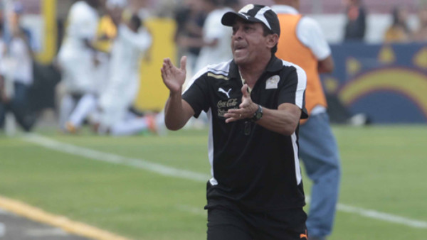 Juan Carlos Espinoza cumplió la misión del tetracampeonato