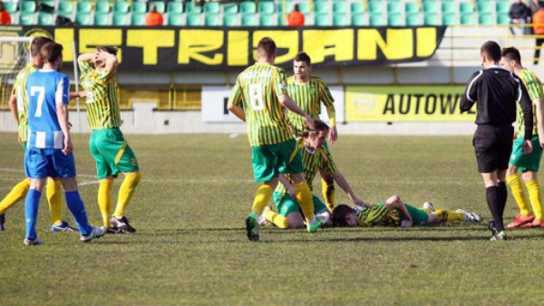 Futbolista croata fallece en pleno juego de fútbol