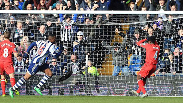 VIDEO: El error de Kolo Touré que impidió triunfo del Liverpool