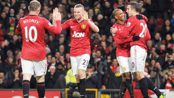 Manchester United afianza su liderato en la Liga Premier