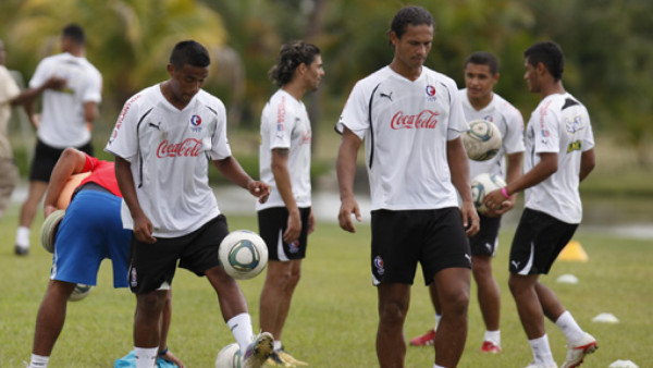 Olimpia, con su arsenal ante Marathón