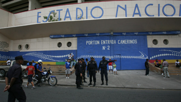 Suspenden castigo al estadio Nacional