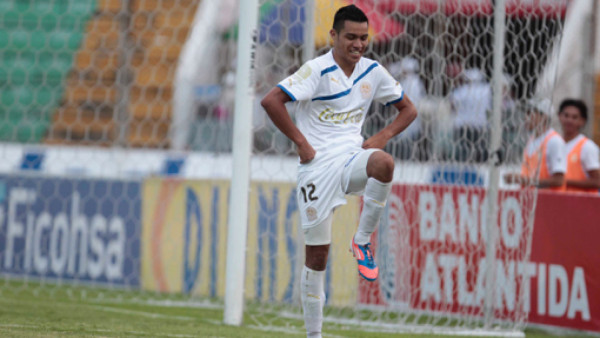 VIDEO: Escalante y su celebración de 'Gallina Clueca' en Honduras