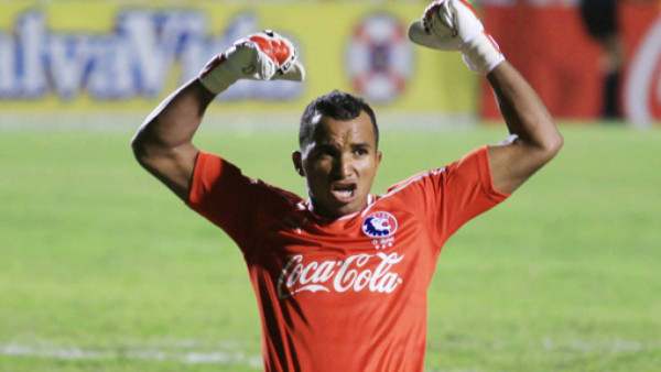 Donis Escober va por su segundo tricampeonato