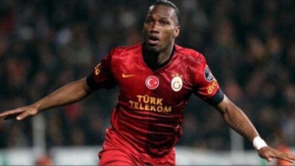 Drogba, debut, gol y triunfo con el Galatasaray