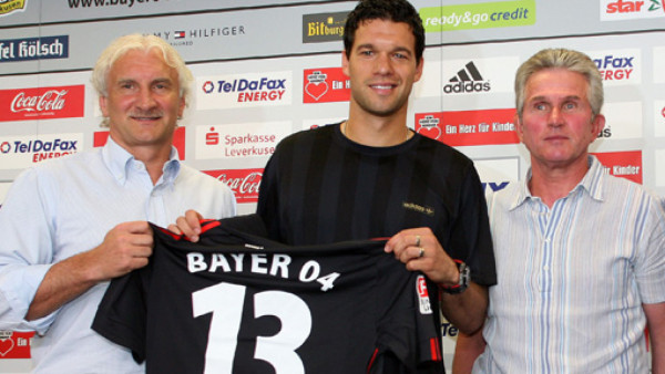 Ballack, feliz de regresar al Leverkusen