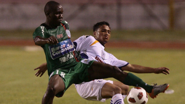 Con dos golazos ganó el Marathón
