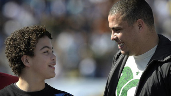 Ronaldo reconoce paternidad de su cuarto hijo