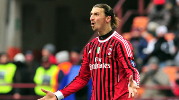 Ibrahimovic recibe castigo por abofetear a rival