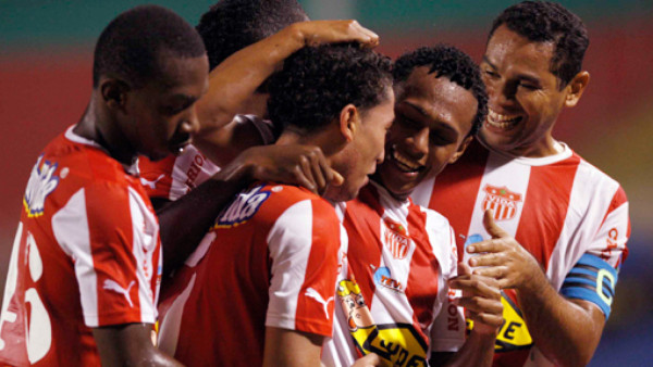 EN VIVO: ¡Vida desmantela al R. España!