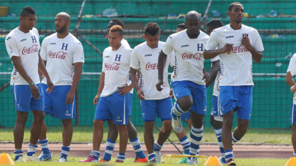 Costly se recupera y estará ante Panamá