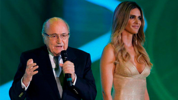 Fernanda Lima, la bella presentadora del sorteo