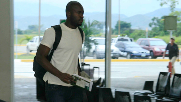 Operan a Osman Chávez en Honduras