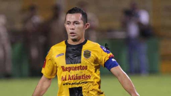 'Firmaría por diez años más con Real España': Alfredo Mejía