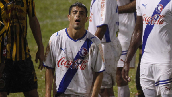 Bruschi se pelea con aficionado olimpista