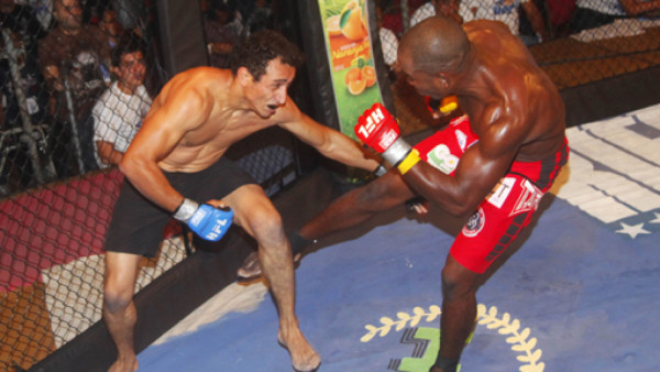 Wilmer el 'Guapo' Fernández es el monarca de la HFL 5