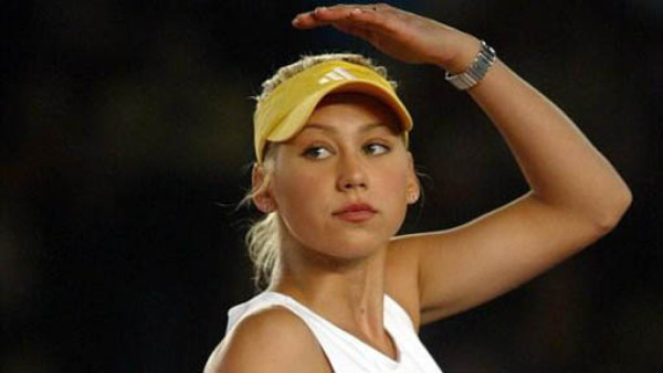 Kournikova no tuvo 'suerte' en el tenis