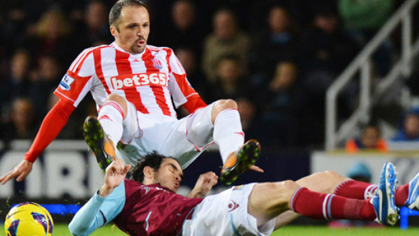 Wilson Palacios suma minutos con Stoke