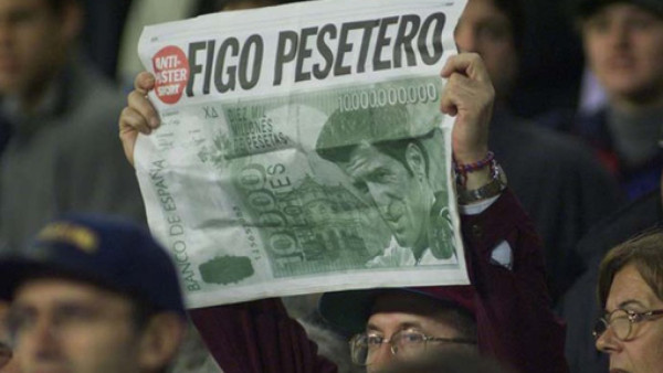 La ira que un día generó Figo en el Barca