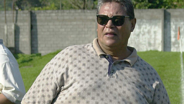 El técnico del Real Sociedad de Honduras, Rafael 'Paciencia' Núñez asegura que su peso de 300 libras no le impide dirigir