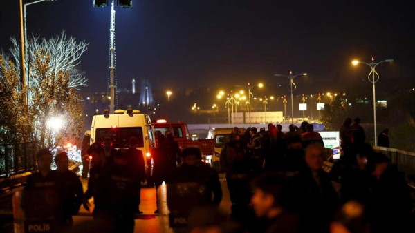 FOTOS: Imágenes dramáticas de las dos explosiones en el Aeropuerto de Estambul