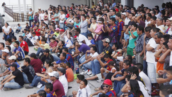 Barcelona y Real Madrid aumentan la crisis del fútbol en Honduras