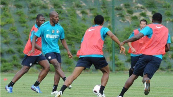 David Suazo no se quedará en el Inter