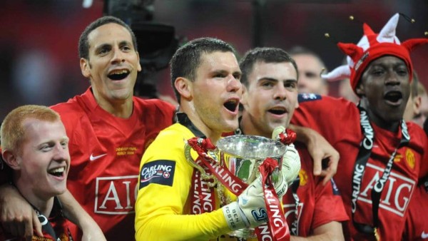 ''Entrenaba con Cristiano Ronaldo en el Manchester United y ahora vendo leche; no me cambiaría por él''