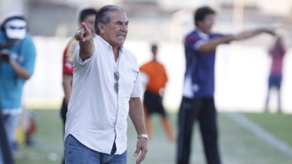 Alberto Romero y su preocupación con tres de sus refuerzos