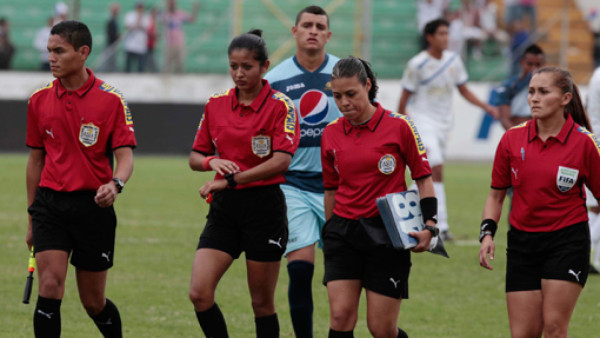 Reservas de Olimpia-Motagua se fueron a los golpes