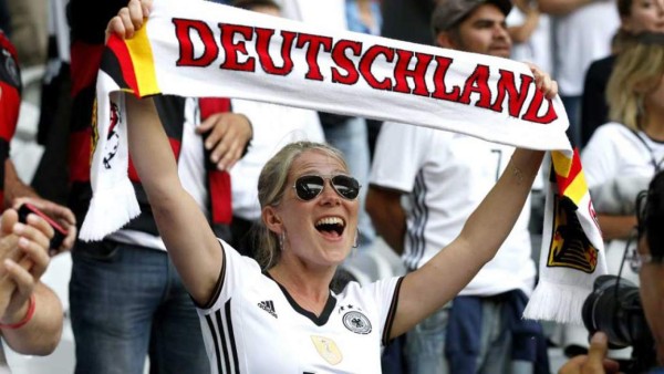 Las mujeres más bonitas que nos ha dejado la Eurocopa 2016