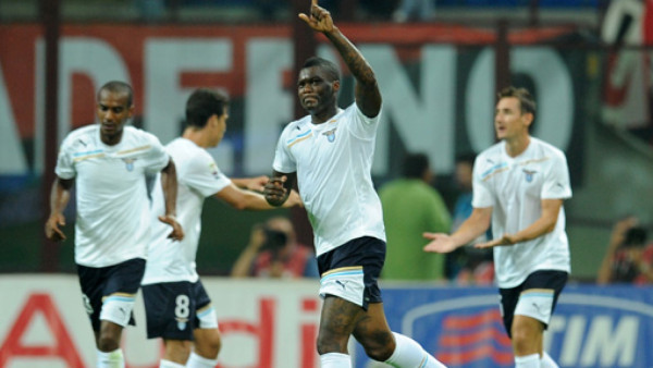 Milan vivió su primer susto, Lazio casi le bautiza su corona